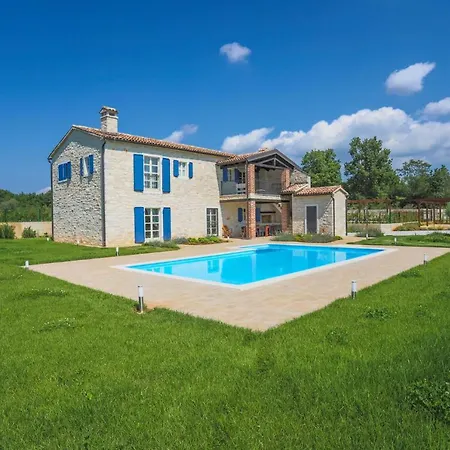Malena Villa Zuzici