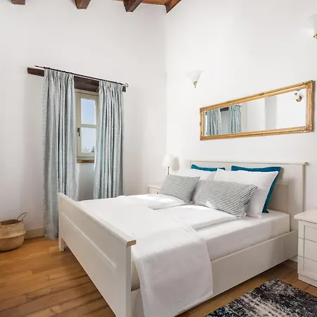 Malena Villa Zuzici